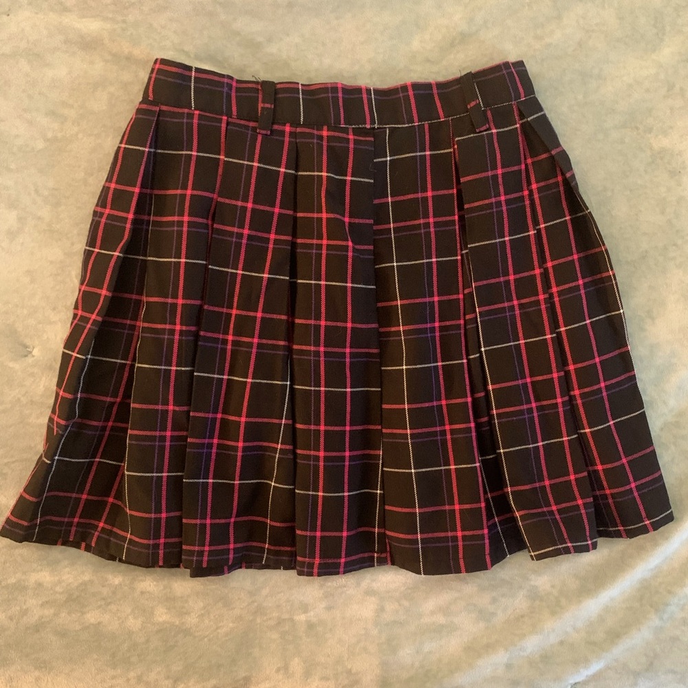 Hot Topic Plaid Pleated Skirt, Size XS